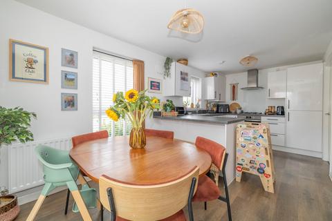 3 bedroom semi-detached house for sale, Breeze Meadow, Faversham, Kent, ME13