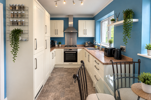 2 bedroom house to rent, Coronation Street, Wakefield, WF2