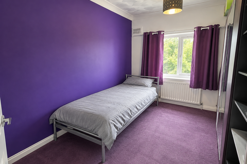 2 bedroom house to rent, Coronation Street, Wakefield, WF2