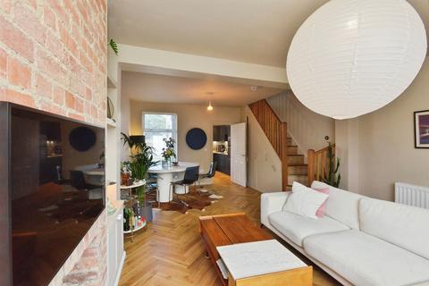 2 bedroom terraced house for sale, High Street, Stony Stratford, Milton Keynes