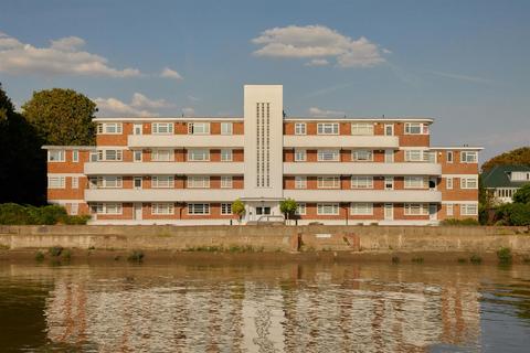 2 bedroom flat for sale, Hartington Road, Chiswick, W4