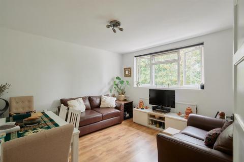 2 bedroom flat for sale, Hartington Road, Chiswick, W4