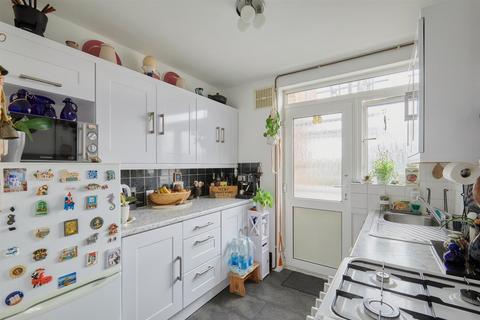 2 bedroom flat for sale, Hartington Road, Chiswick, W4