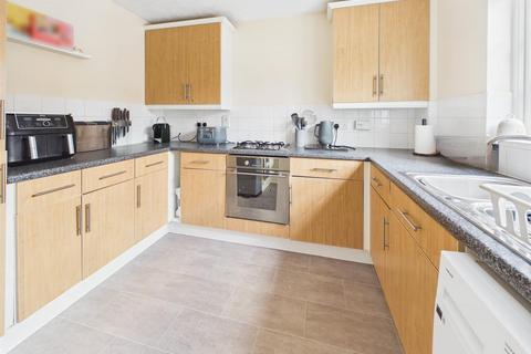 2 bedroom terraced house for sale, Cherrytrees, Coulsdon CR5