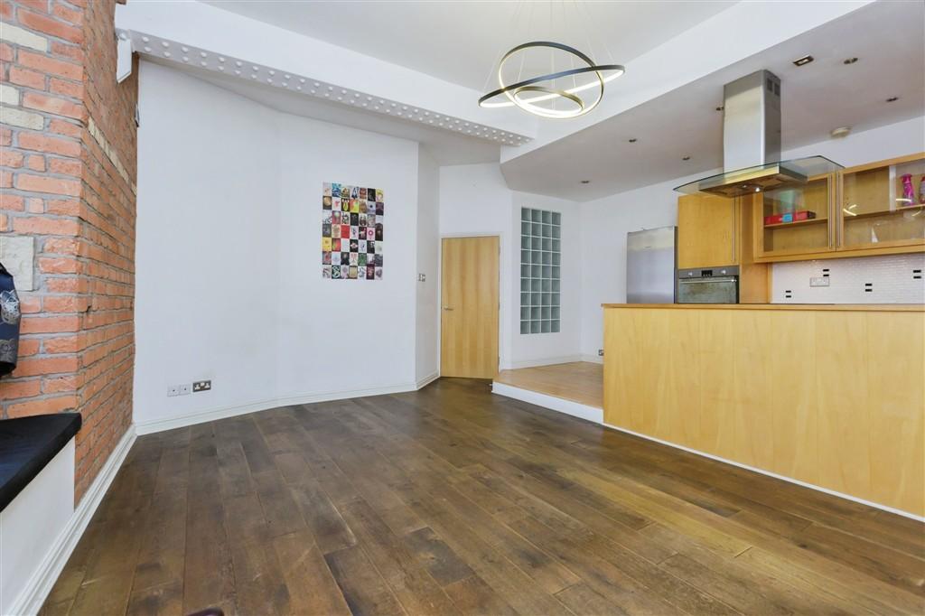 Apartment in LEICESTER - More