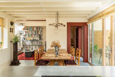 3 bedroom house for sale, Maury Road, London N16