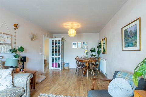 4 bedroom detached house for sale, Ash Grove, Perth