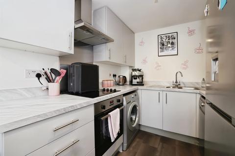 2 bedroom terraced house for sale, Worsfold Drive, Ludgershall, Andover