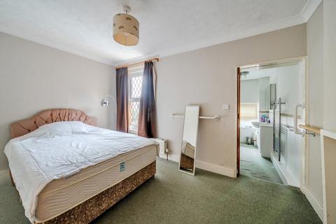 2 bedroom semi-detached house for sale, Connaught Road, Hampshire GU51