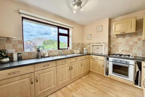 2 bedroom semi-detached bungalow for sale, Goldcrest Court, Netherton HD4