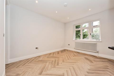 2 bedroom character property for sale, Brookshill, Harrow