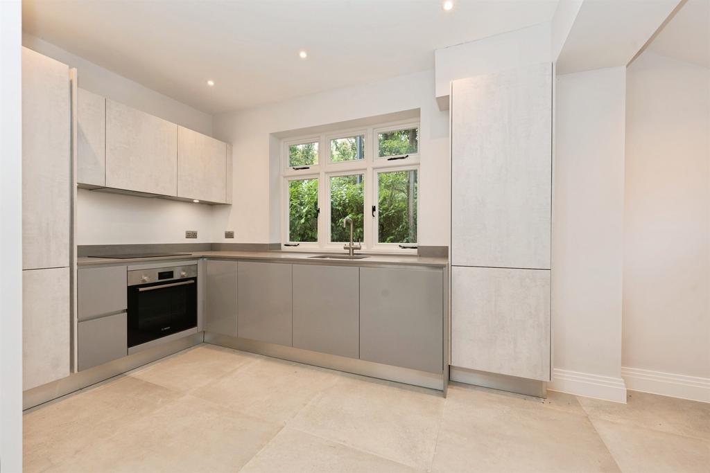 House in Harrow - View 3
