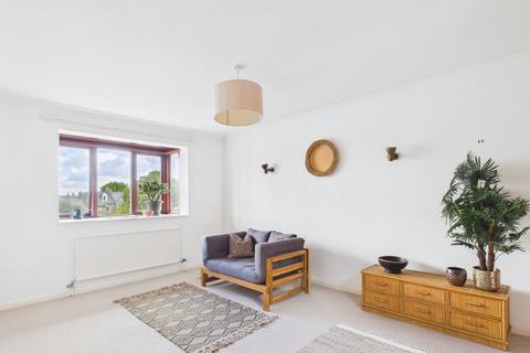 2 bedroom flat for sale, Fitzroy Lane, Cambridge