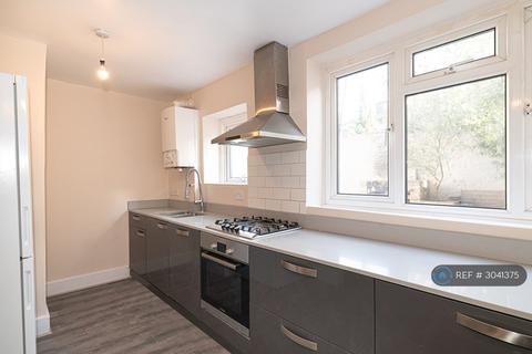 1 bedroom flat to rent, Chantrey Road, London, SW9