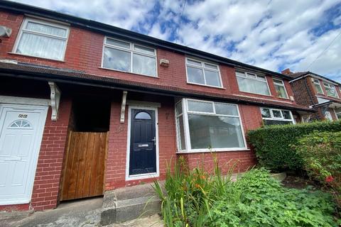 3 bedroom townhouse to rent, Springfield Road, Droylsden, Manchester