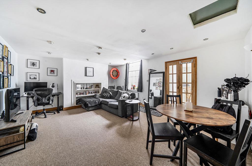 Apartment in Brighton - View 2
