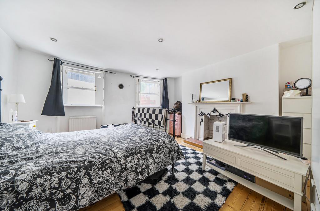 Apartment in Brighton - View 4