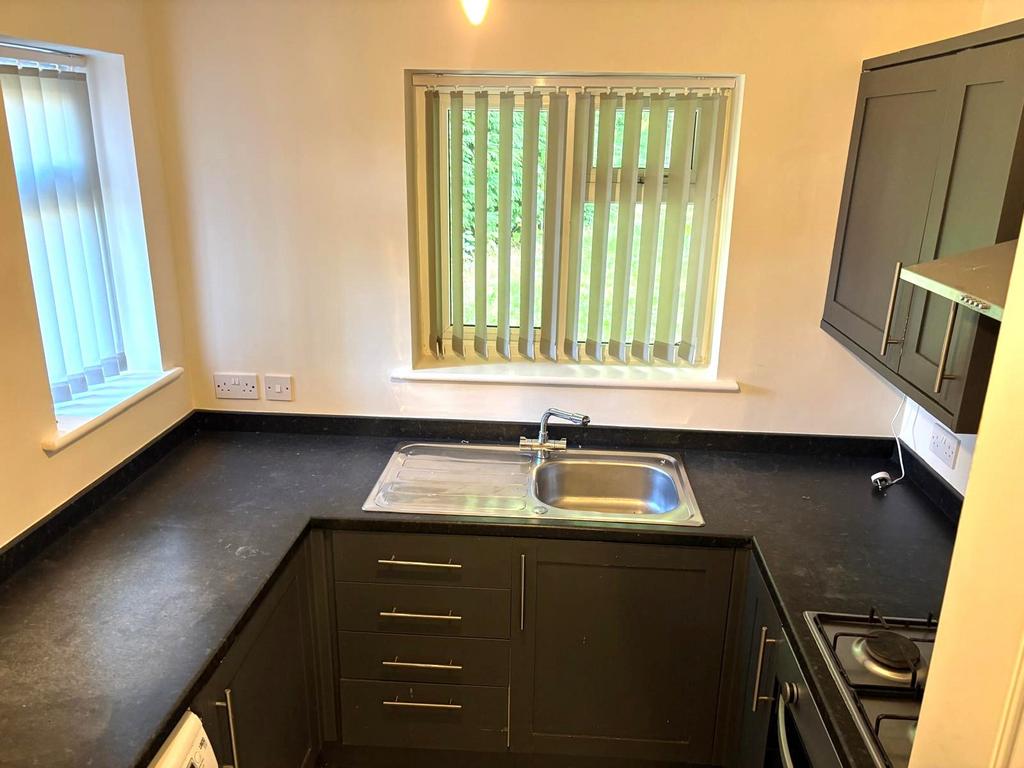 Apartment in Leeds - View 3