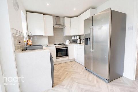 3 bedroom semi-detached house for sale, Challinor, Harlow