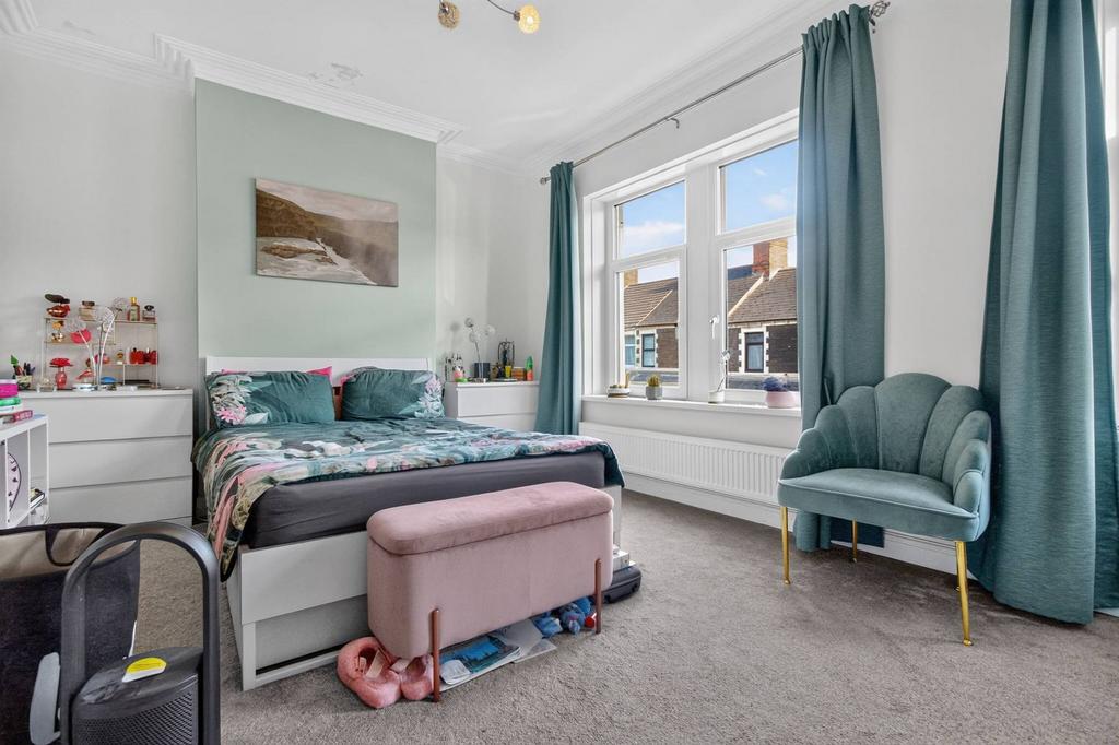 House in Cardiff, Grangetown - View 4