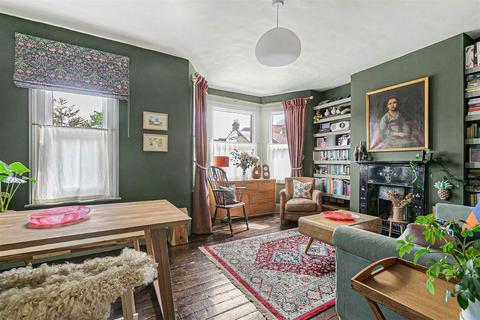 2 bedroom maisonette for sale, Chingford Road, Walthamstow
