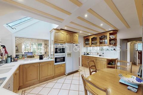 5 bedroom semi-detached house for sale, Temple Fortune Lane, NW11