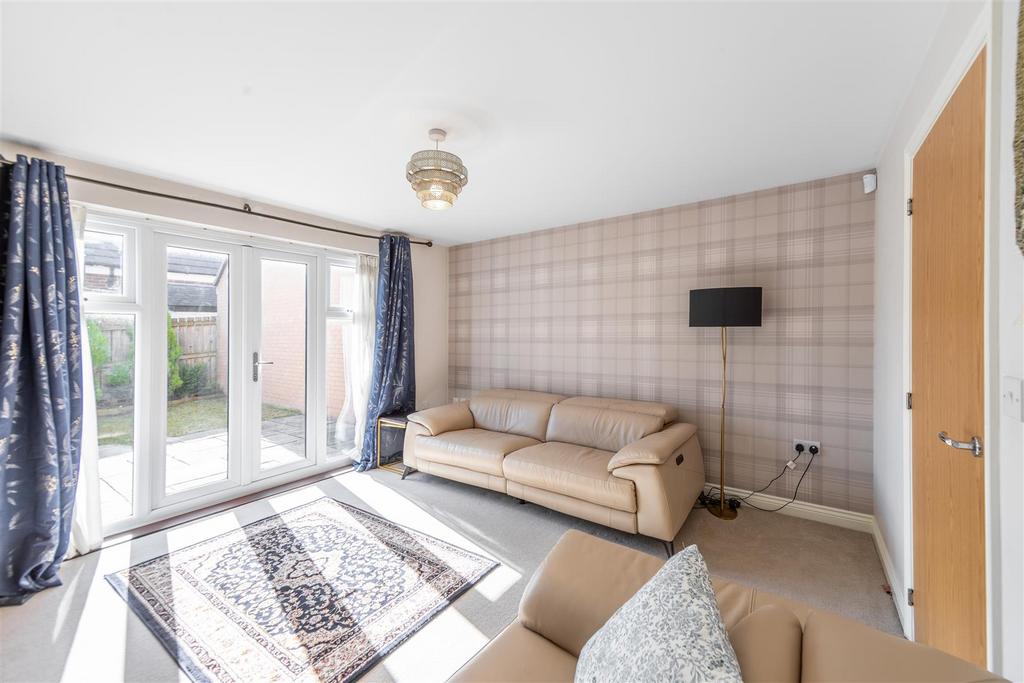 House in Newcastle Upon Tyne - View 3