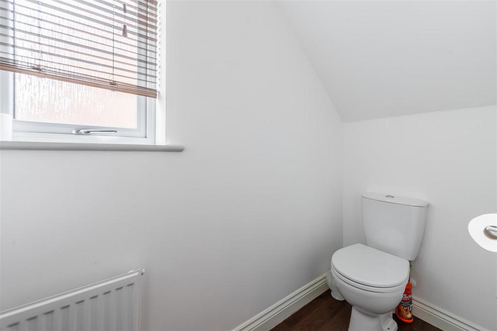House in Newcastle Upon Tyne - View 5
