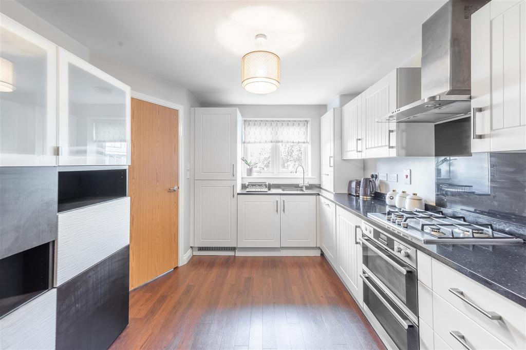 House in Newcastle Upon Tyne - More