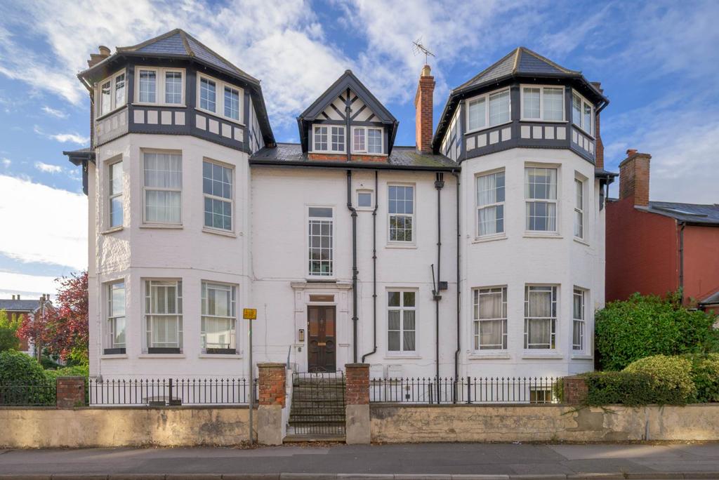 Apartment in Reading