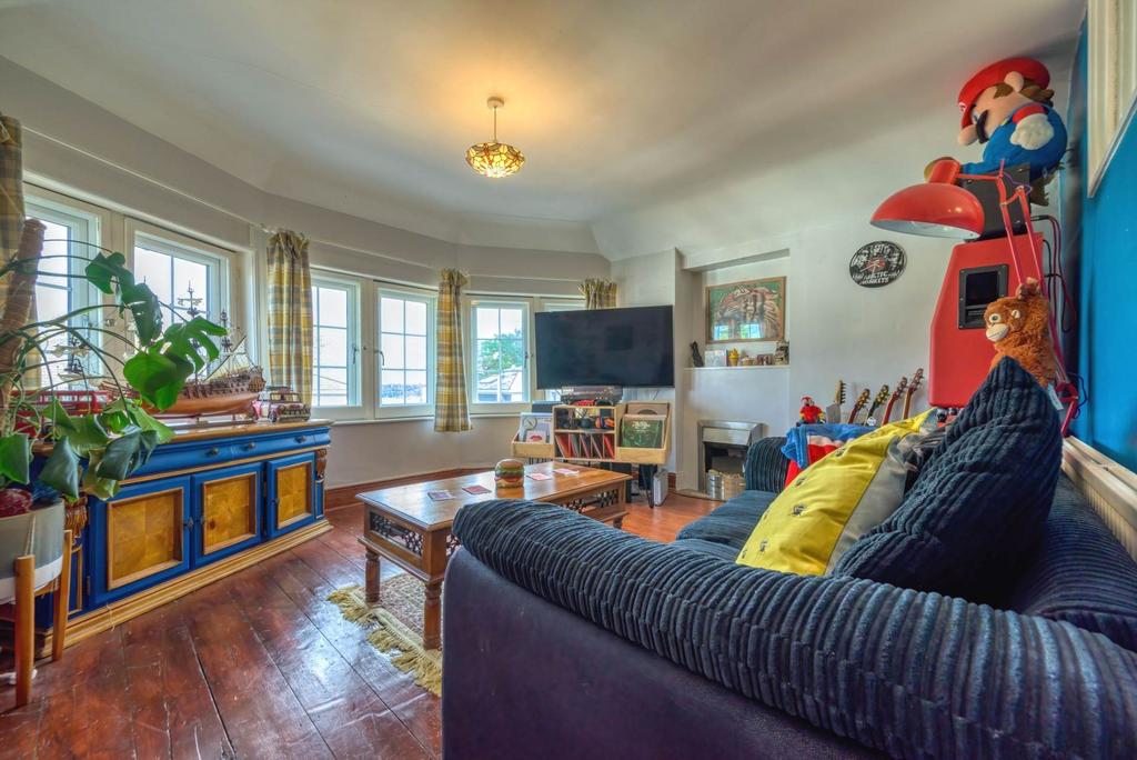 Apartment in Reading - View 2