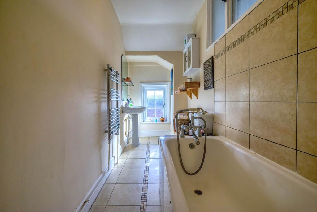 Apartment in Reading - View 5
