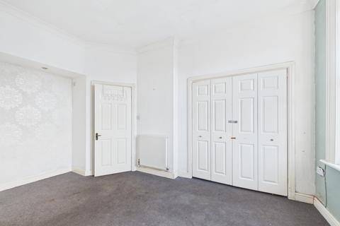 2 bedroom flat for sale, The Crescent, Bridlington, YO15 2NX