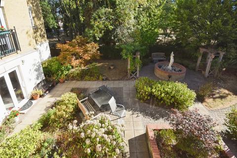 2 bedroom retirement property for sale, Stock Road, Billericay