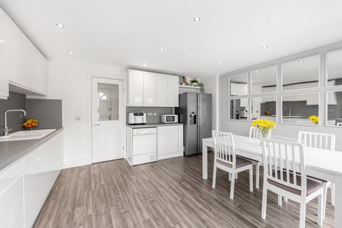 4 bedroom end of terrace house for sale, 88 South Gyle Gardens, Edinburgh, EH12 7RZ