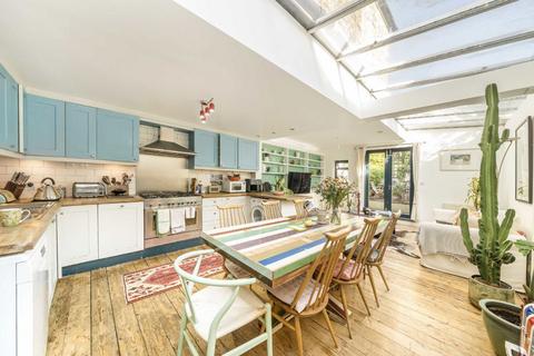 2 bedroom terraced house for sale, Waldo Road, London NW10