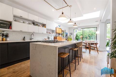 4 bedroom semi-detached house for sale, Wroxham Gardens, London, N11