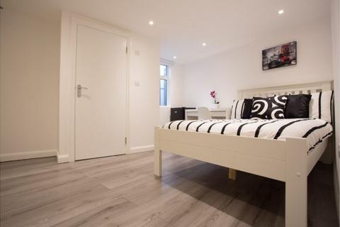 undefined, 142 Newington Butts, London, SE11