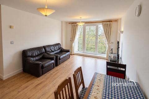3 bedroom flat to rent, Riverbank Point, 114 High Street, Uxbridge, UB8