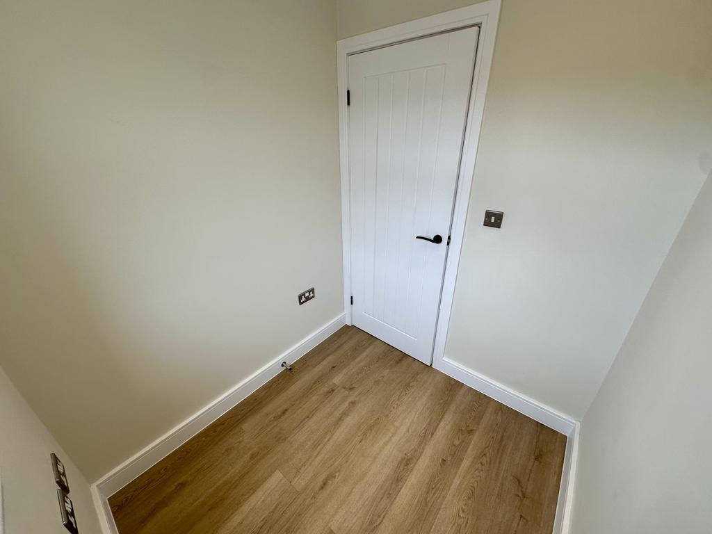House in LEEDS - View 4