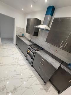 3 bedroom terraced house to rent, Turner Road, Leicester, LE5