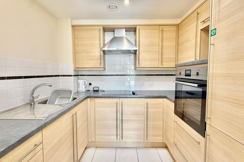 2 bedroom apartment for sale, Southampton Road, Hythe, SO45
