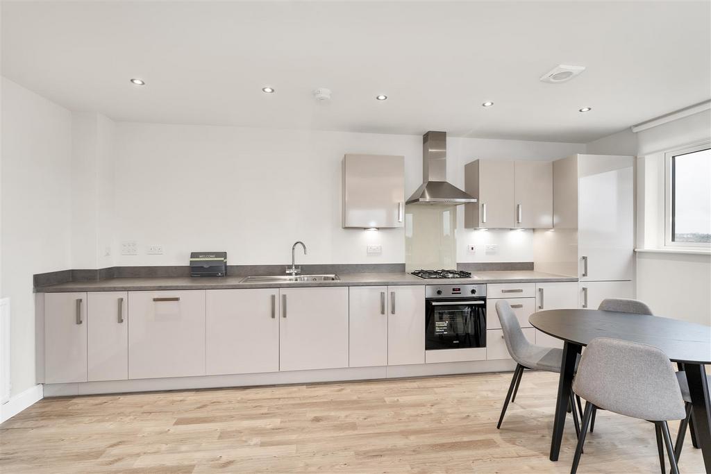 Apartment in Cambridge, Eddington - View 4
