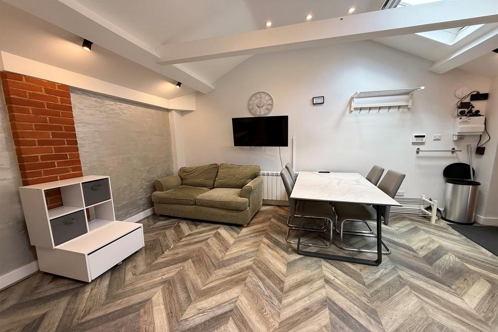 Apartment in Bournemouth - View 3
