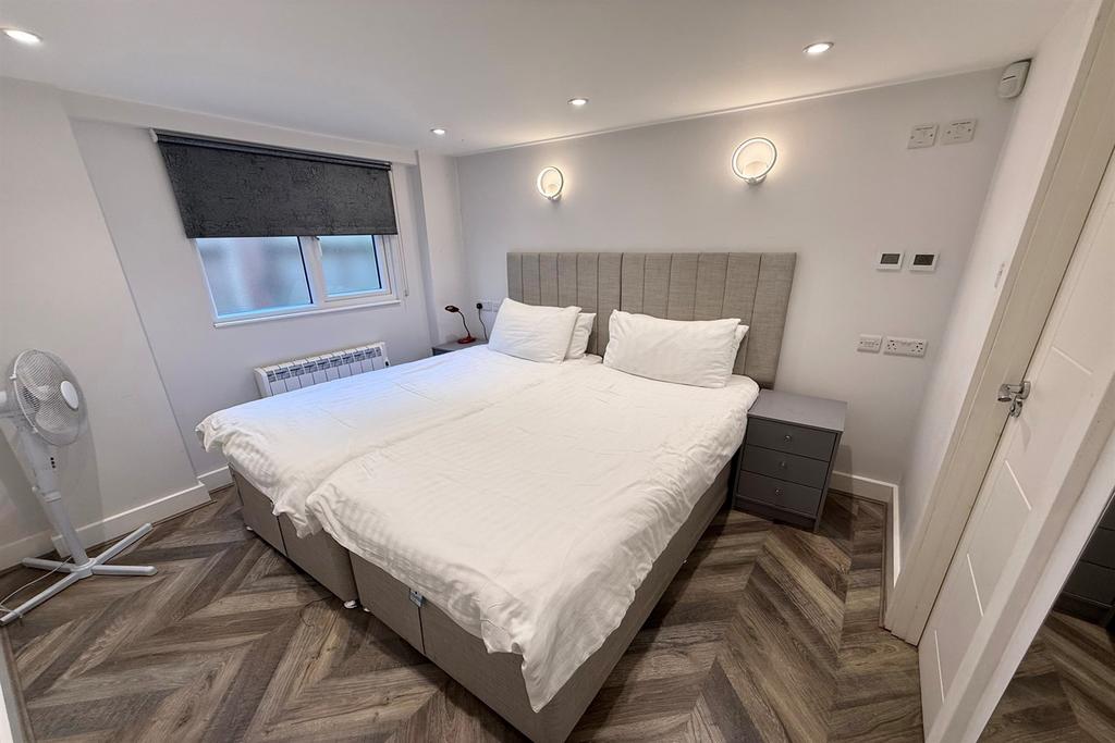 Apartment in Bournemouth - More