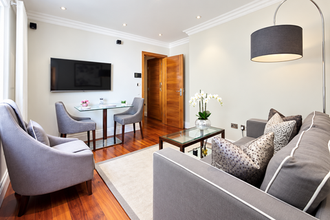 2 bedroom flat to rent, Garden House, London W2