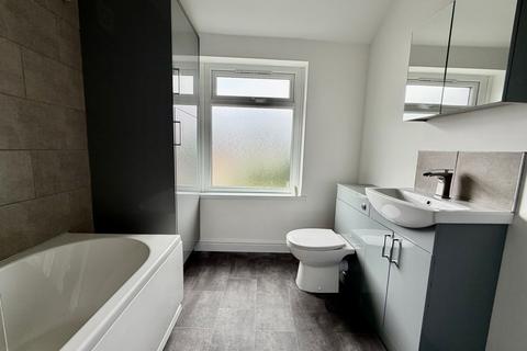 2 bedroom semi-detached house to rent, Derwendeg Avenue, Cefn Hengoed, CF82