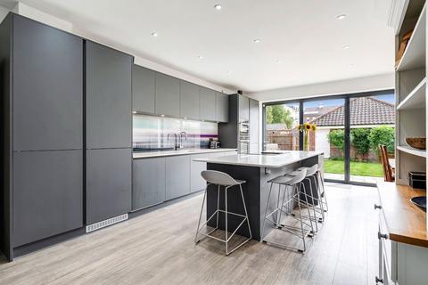 4 bedroom end of terrace house for sale, Beaumont Drive, Worcester Park, KT4