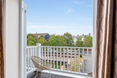 4 bedroom end of terrace house for sale, Beaumont Drive, Worcester Park, KT4