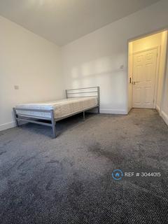 1 bedroom in a house share to rent, Wolves Lane, London, N13